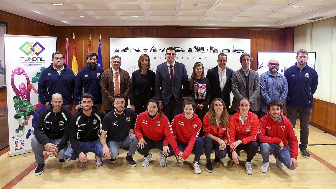 Presentada la II Carrera de las Empresas Ciudad de Alcobendas con Ángel David Rodríguez como padrino de lujo 1 Carrera Empresas Alcobendas Rueda Prensa foto familia web