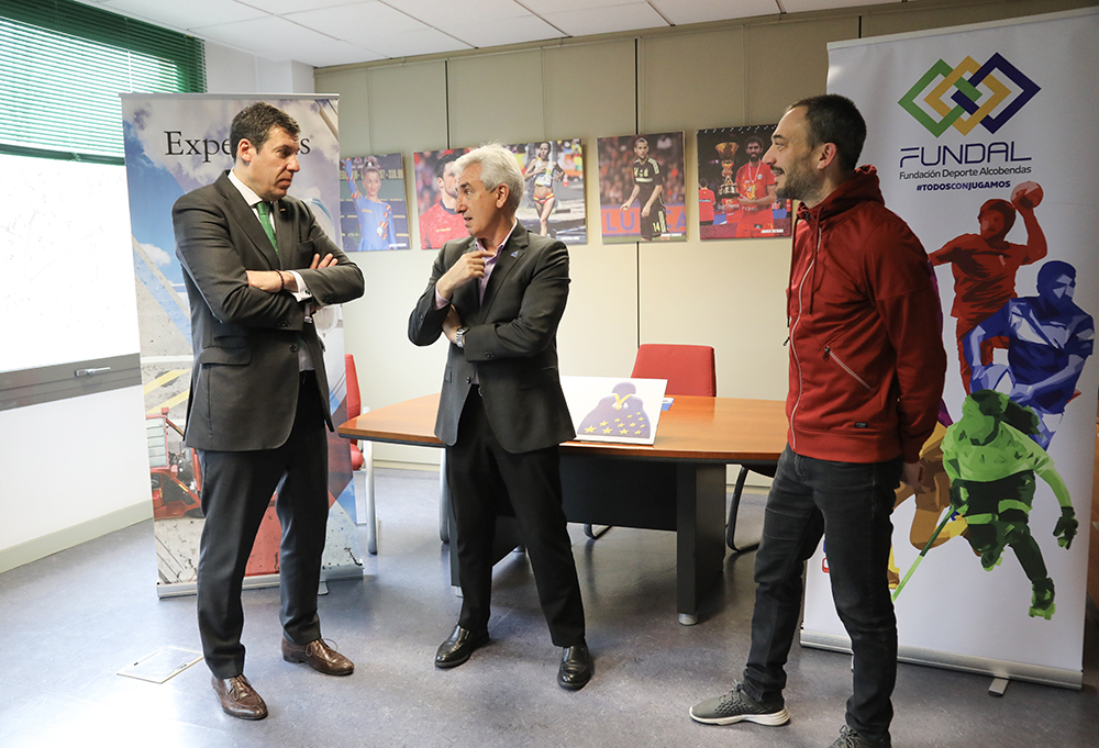 EXPEDITORS y FUNDAL renuevan su compromiso con el balonmano de Alcobendas 3 258A3185