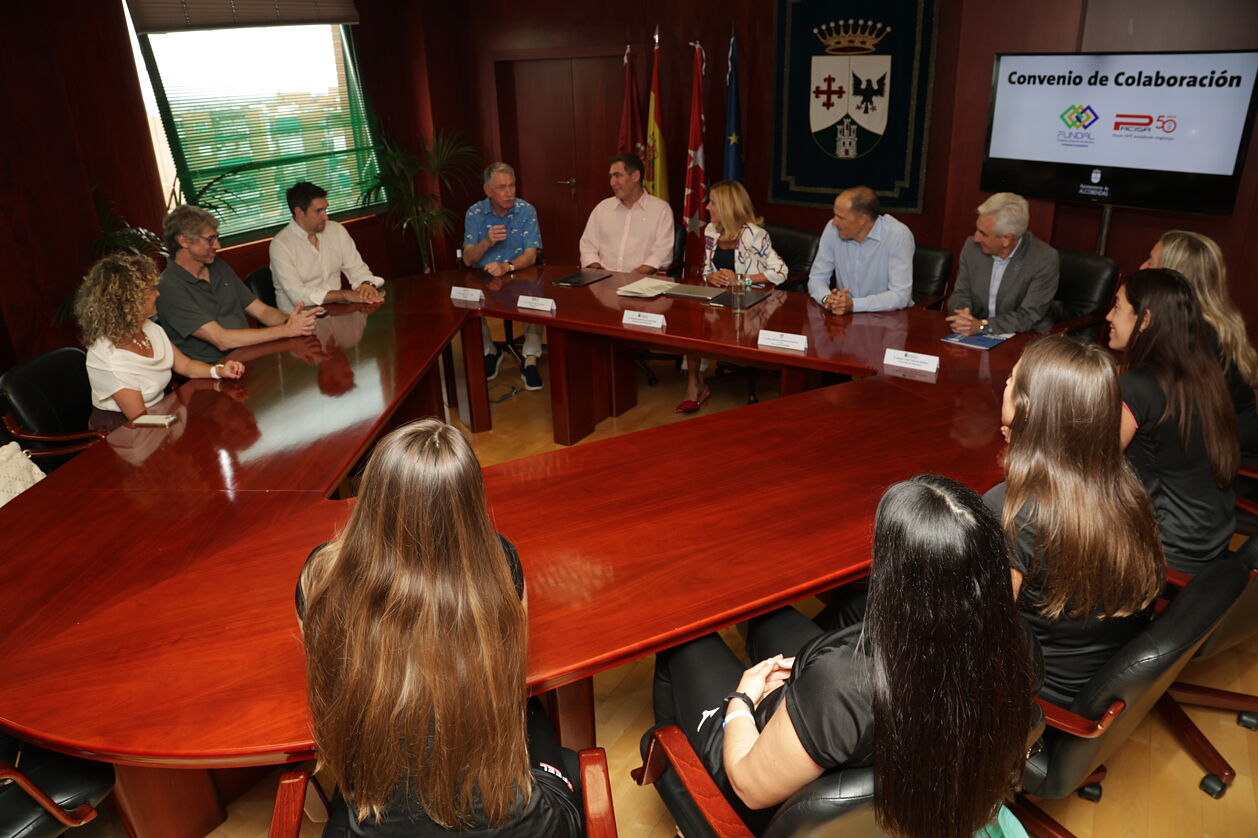FUNDAL y PACISA renuevan por noveno año su compromiso con el deporte de Alcobendas 3 492a3630 31452 M